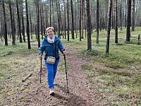 Nakonec opuštěnou lesní osadu Skoltských Sámů nenacházíme. Procházka krásnou zdejší přírodou je ale také úžasná záležitost.