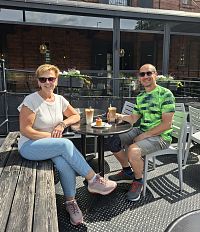 Již v 19. století byly v Porvoo proslulé originální stylové kavárny, které navštěvovali lidé až z Helsinek. V současnosti také lidé až z Karlových Varů.