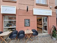 Praha a kavárna Café marés
