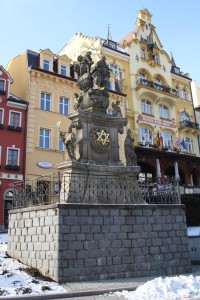 Karlovy Vary – sloup se sousoším Nejsvětější Trojice (Morový sloup)