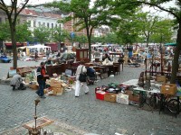 náměstí Voseplein - bleší trh