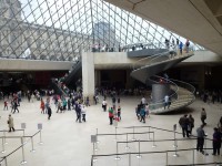 Louvre, hlavní vchod