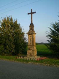 Moravičany - kříž na cestě k Lošticím