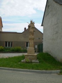 Palonín - socha sv.Jana Nepomuckého