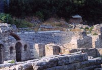 Na jihu Albánie je v Butrintu antický amfiteátr