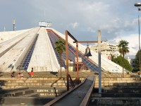 Pyramida v Tiraně aneb Hodžovo museum
