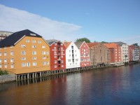 Nábřeží u řeky v Trondheimu
