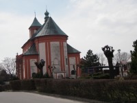 Jívová, kostel na náměstí