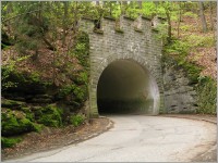 2- Tunel pod hradem