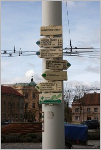 Turistické rozcestí Lázně Bohdaneč, Masarykovo náměstí