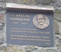 Tabuľa na pamiatku Vaška Hanuliaka
