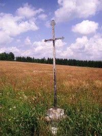 kříž v poli u Nebovaz