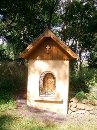 Dolní a Horní Záhoří  - kaplička u vjezdu do obce