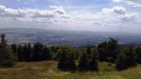 Výhled z Komáří Vížky směrem k Bílině - v pozadí hora Bořeň
