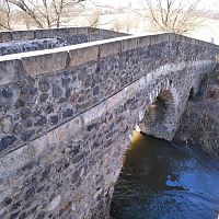 Kamenný most z jedné strany