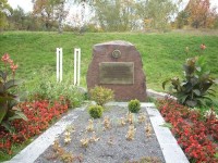 Pomník zahynulým letcům na Písečném vrchu v Teplicích