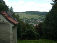 Pohled na část Jiřetína a obec Studánku