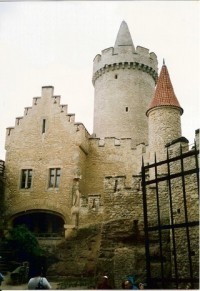 Hrad Kokořín - pohled od paláce