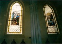 Vitrážová okna v bazilice