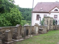 Náhrobky ze zrušeného hřbitova