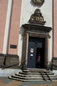 Vstupní portál kostela