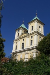 Pohled na věže kostela sv.Michala archanděla