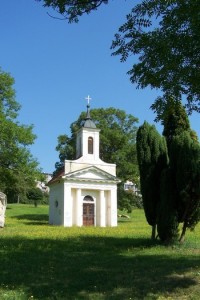 Pohřební kaple Valdštejnů na zrušeném hřbitově v Litvínově