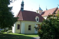 Kaple "Bratrství"navazující na faru v Litvínově