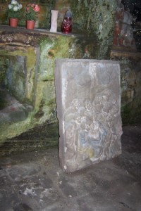 Druhý venkovní relief -umístěn také v kapli