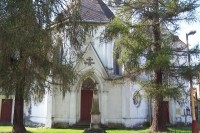 Kostel v zeleném závoji