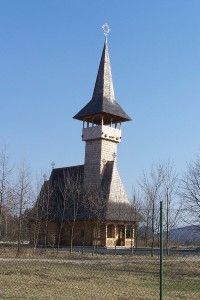 38.Pravoslavný dřevěný kostelík
