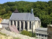Pohled z hradu na gotický kostel