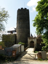 uzavřený hrad v Hrozňatově