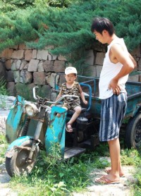 V Číně se jezdí na všem, co má kola