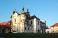 Osek, klášter