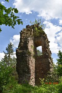 Loupežnický hrad Louzek (zřícenina)