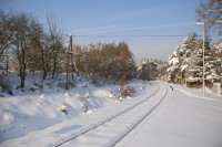 koleje směr Bezdružice pod sněhem, nádraží Blahousty