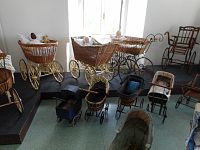 Hrad Rychmburk - expozice panenek a kočárků