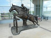 Pardubice - socha žokeje