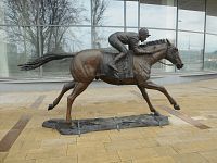 Pardubice - socha žokeje