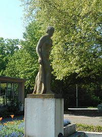 Lázně Bohdaneč - socha Venuše