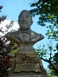 Přelouč - pomník Jana Dítěte