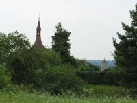 stará vodárenská věž a hřbitovní kostel svatého Martina