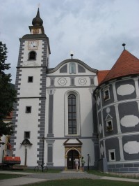 klášrení kostel