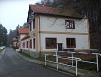 Pavilony starých lázní v Kostelci