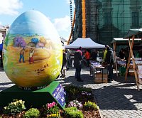 Velikonoční trhy a obří vejce na Horním náměstí