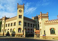 hrad -  budovy bývalé firmy Ježek