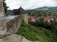 Na expozici hradu Brumova v jeho sklepení