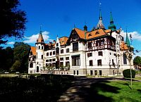 Letní výlet na prohlídku zámku Lešná