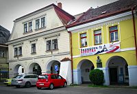 Šrámkův rodný dům, vedle Infocentrum